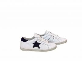 scarpe sneakers basse uomo Via Condotti pelle bianca bucherellata stella blu